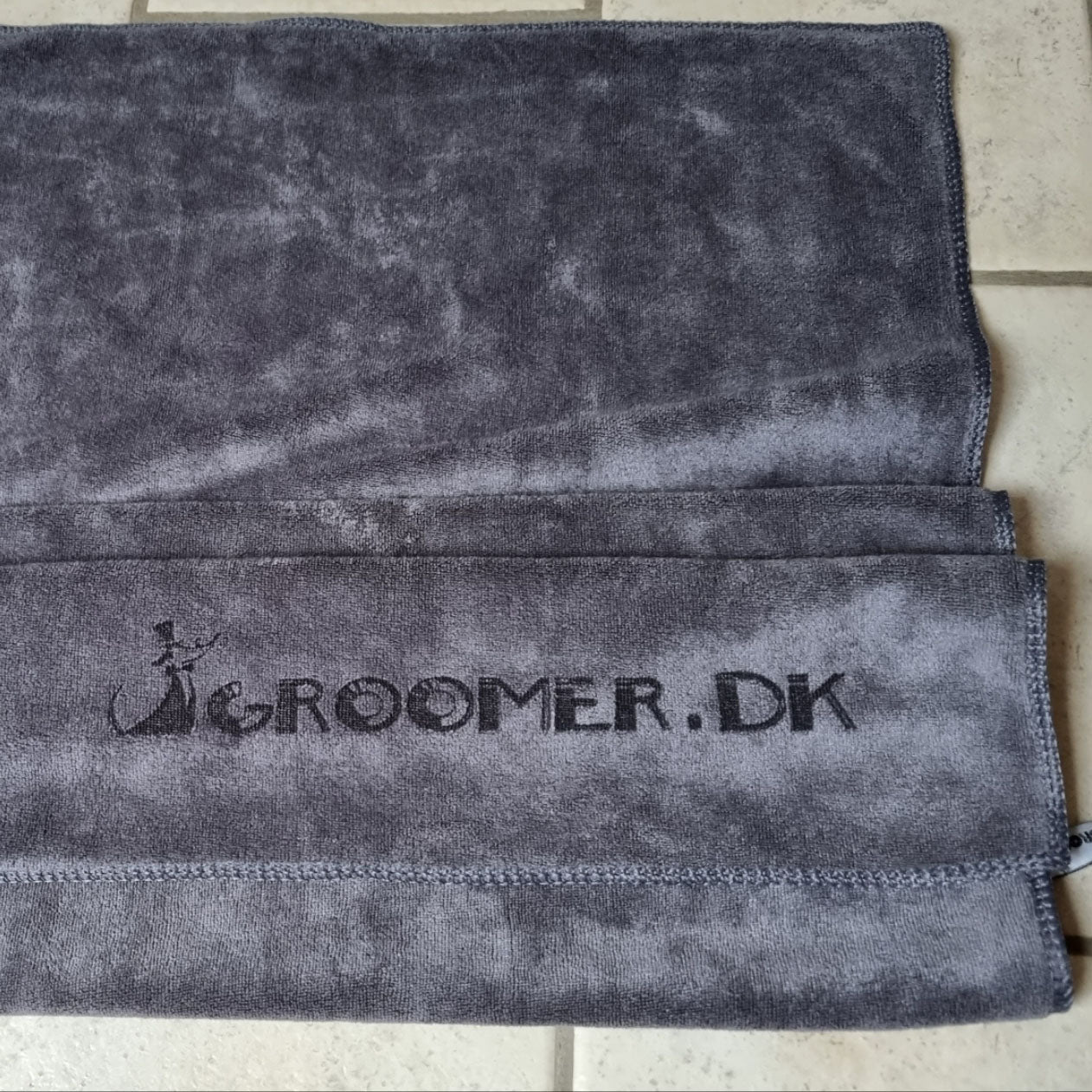 Super absorbent microfiber towel